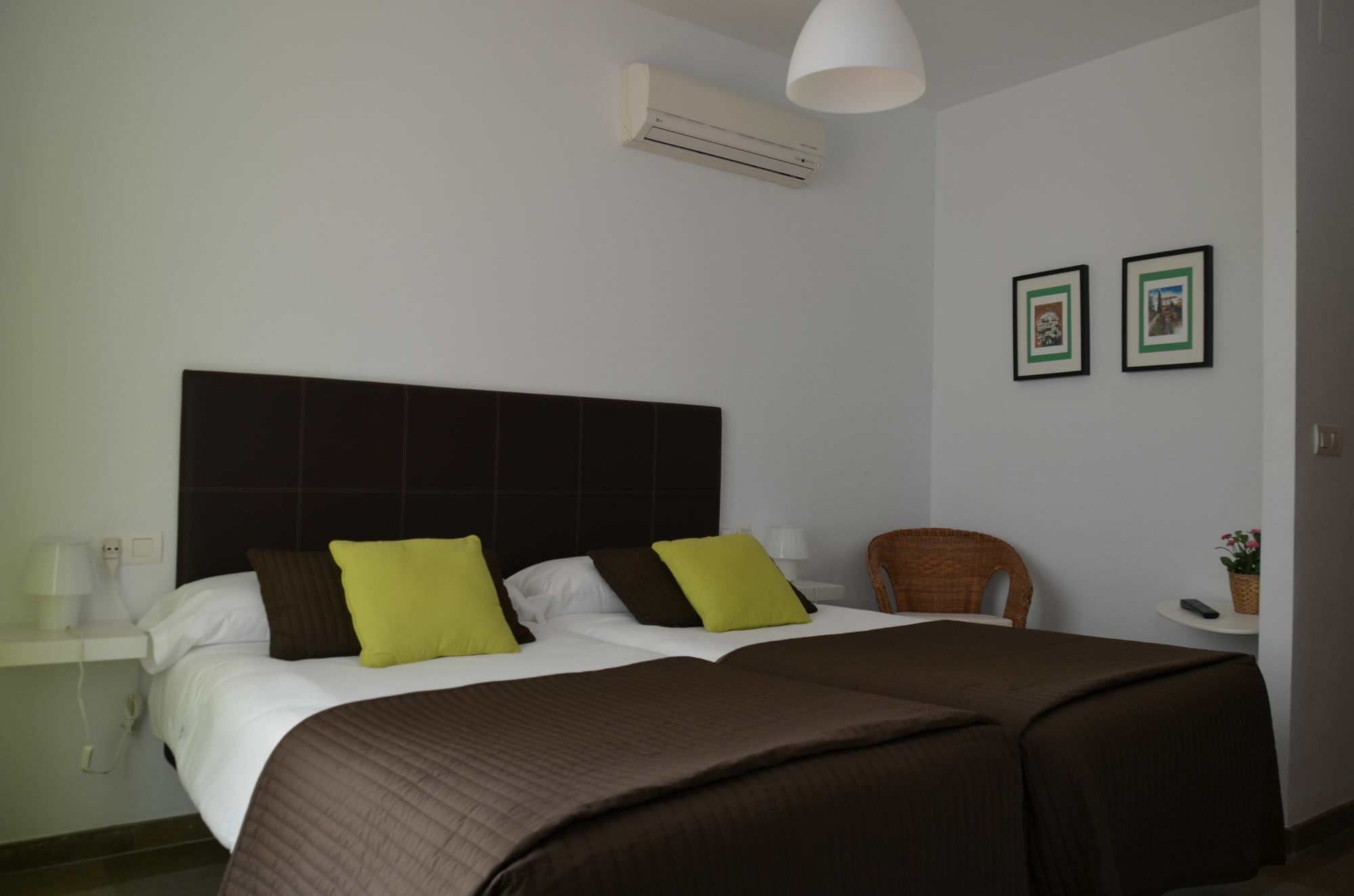 Apartamentos San Isidro 44 กรานาดา ภายนอก รูปภาพ